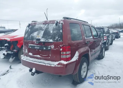 2009 Jeep Liberty Sport z USA, uszkodzony, nr VIN 1J8GN28KX9W535342